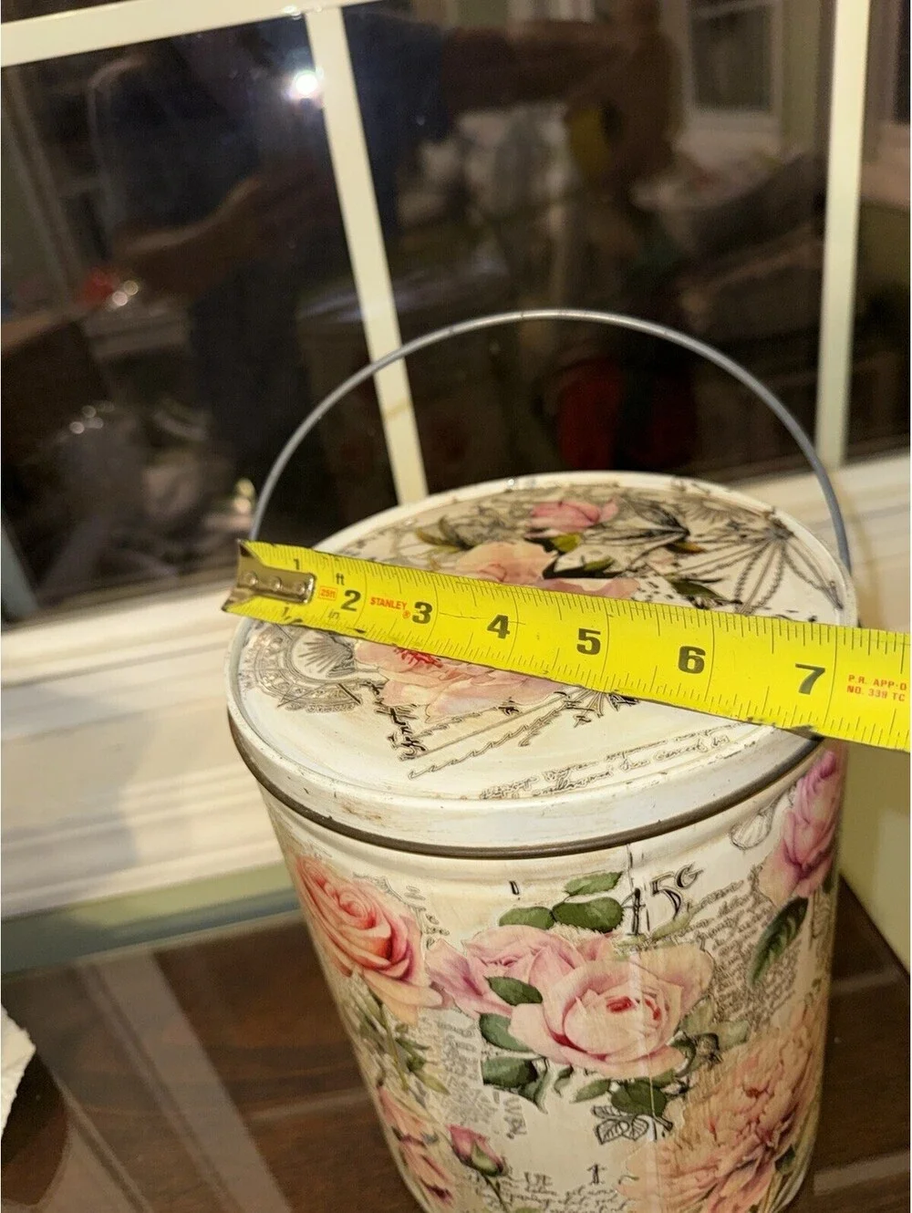 Vintage inspired decorative Pink Roses Tin Canister/Lid, shabby chic,cottagecore
